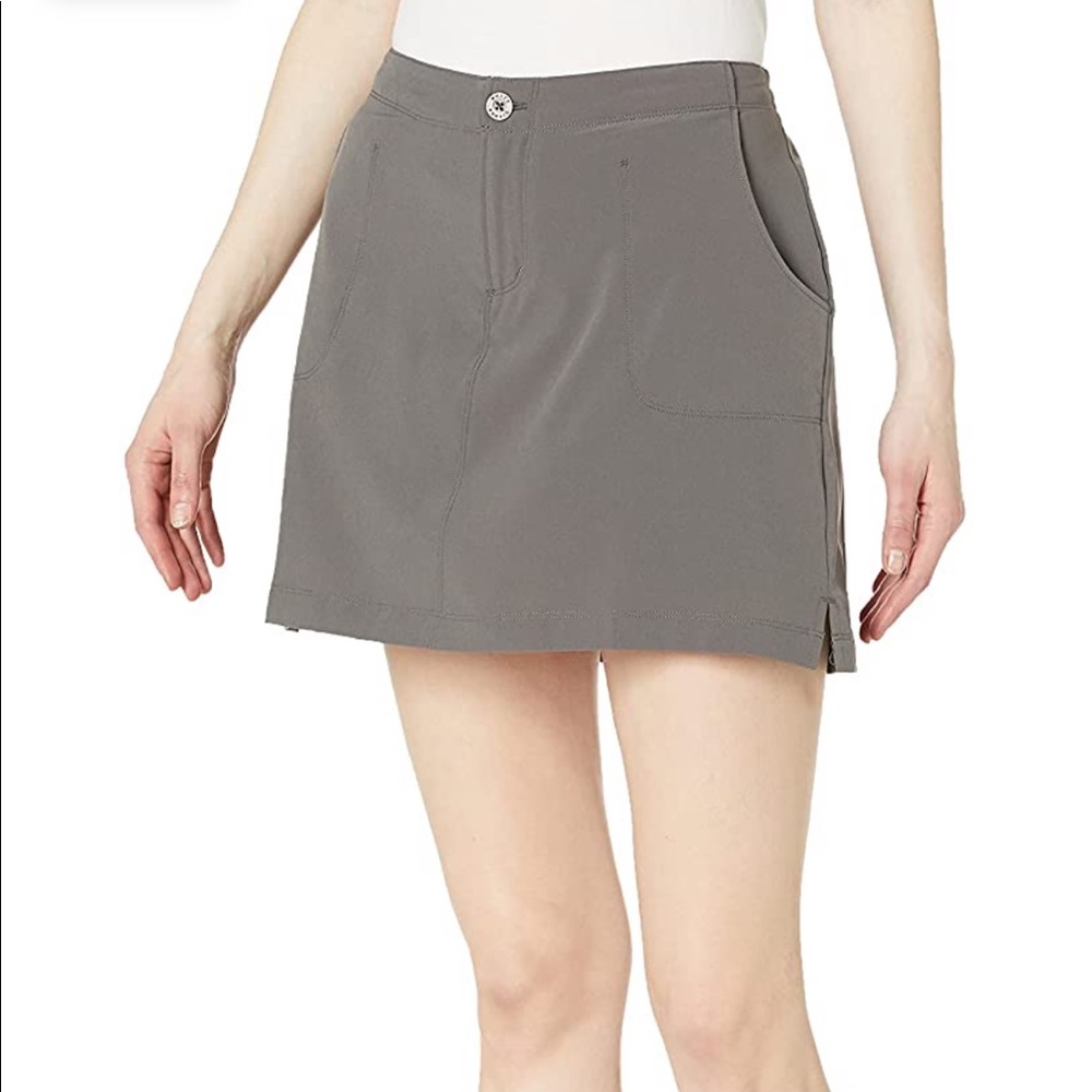 White Sierra skort medium in Castle Rock